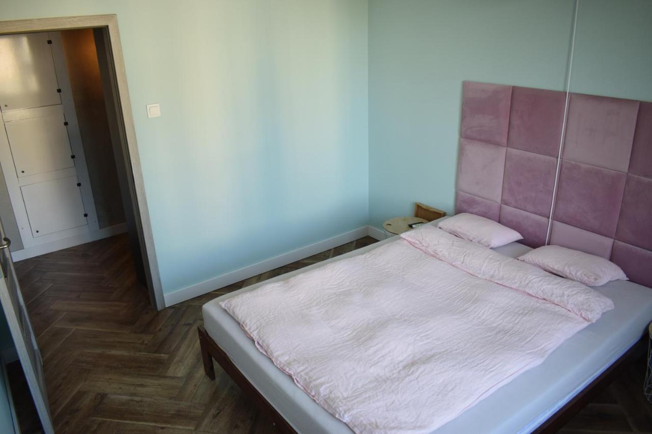Apartament 3 Pokoje Balkon 50M2 Wyposazone Parking Breslávia Exterior foto